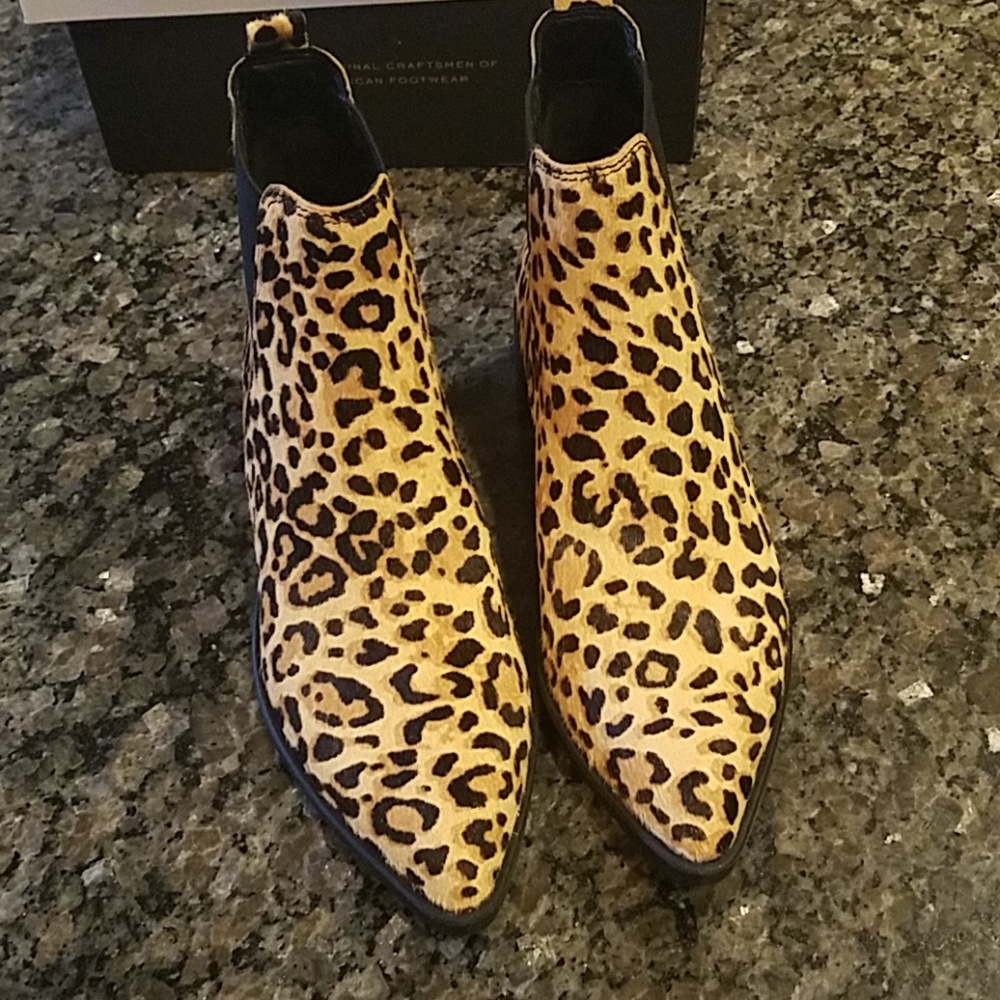 Steve Madden Jerry Gore Leopard Bootie - Picture 5 of 7